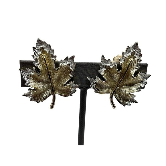 Sarah Coventry Jewelry - VTG Sarah Coventry Silver & Gold Tone Layered Maple Leaf Clip On Earrings Chunky